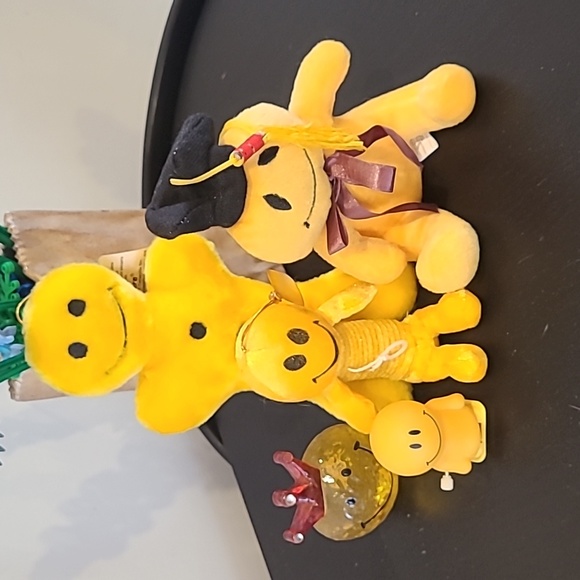 Vintage Other - Vintage 90s smiley face plush bundle